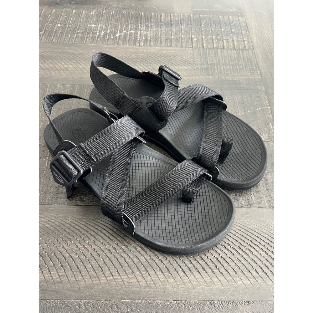 Chaco Lowdown 2 Mens 9 Black Sport Sandals Hiking Gorpcore Outdoor Strappy